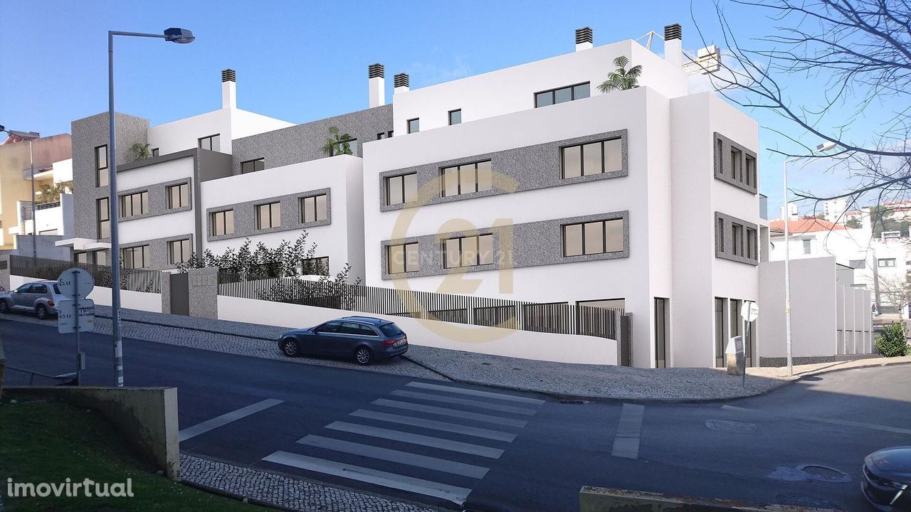 Apartamento T2 | 3 Lugares Estacionamento | Varanda