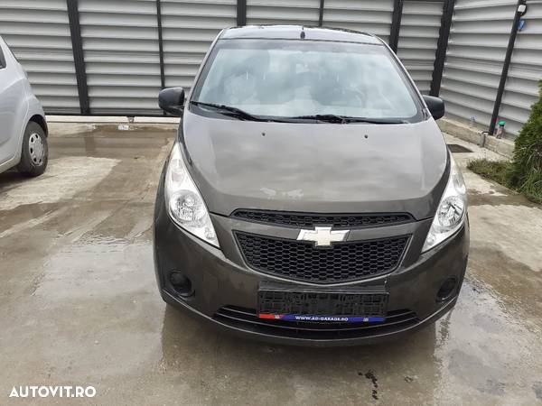 Luneta  Chevrolet Spark M300 - 1