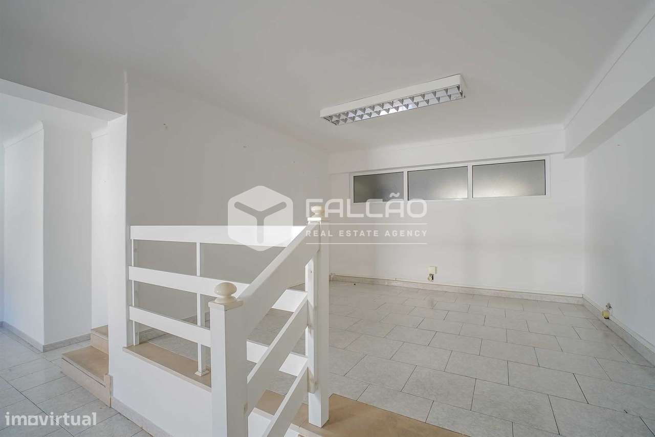 Loja T1 Venda em Santarém (Marvila), Santa Iria da Ribeira de Santarém-12