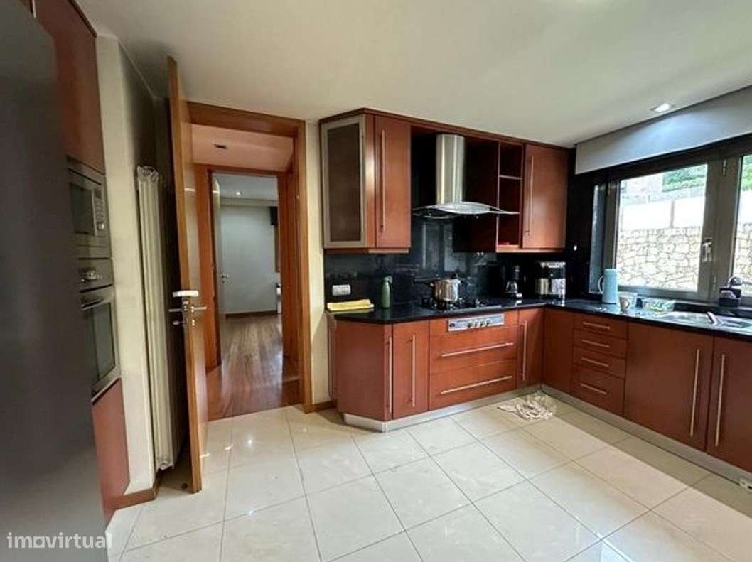 Moradia Individual T3 com piscina em Lomar-34