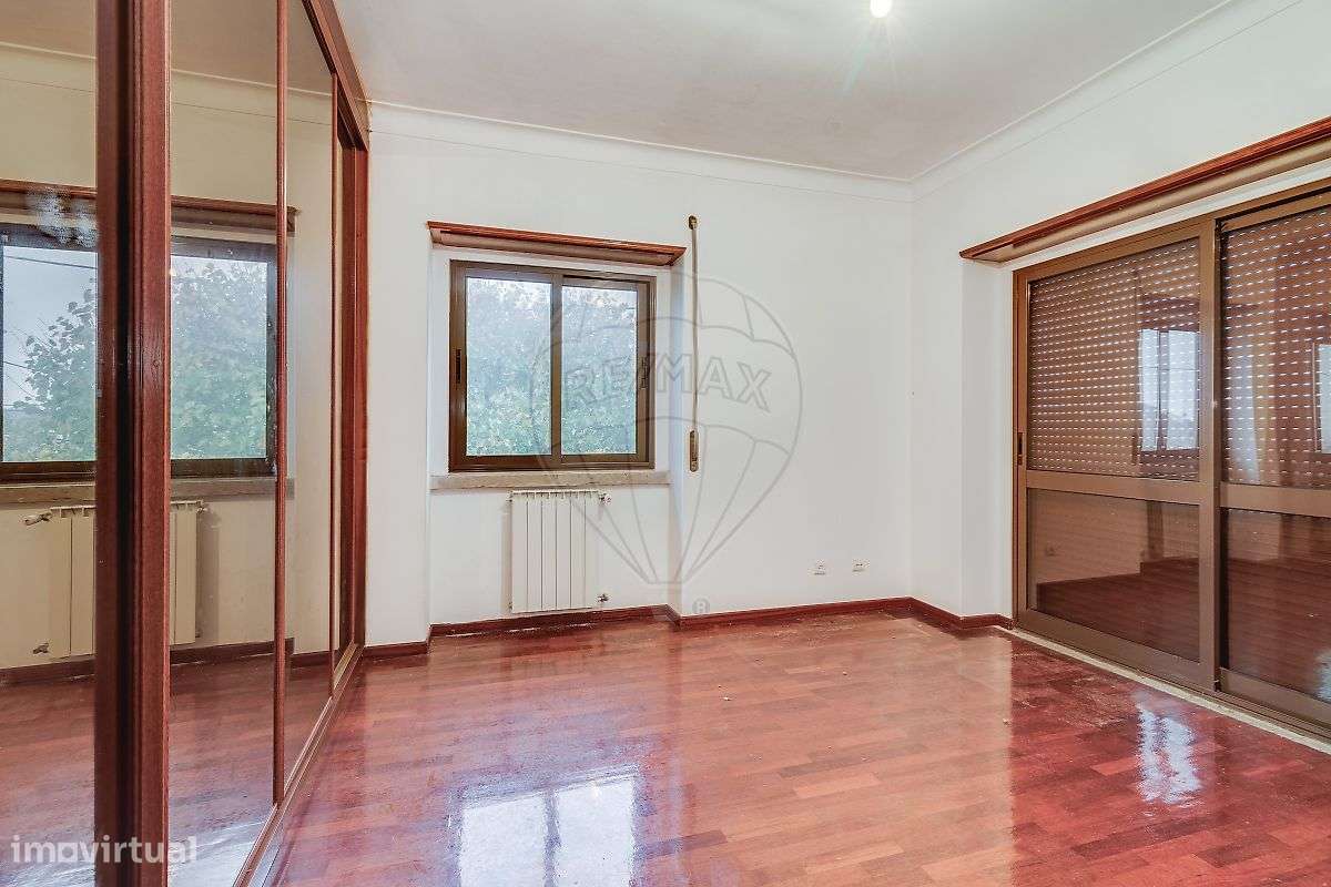 Moradia T8 para venda-17