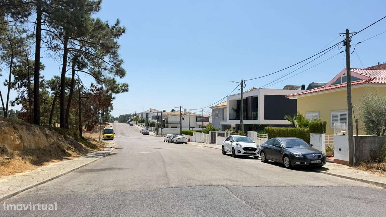 Terreno Urbano para Construção de Moradia em Marisol, Amora-18