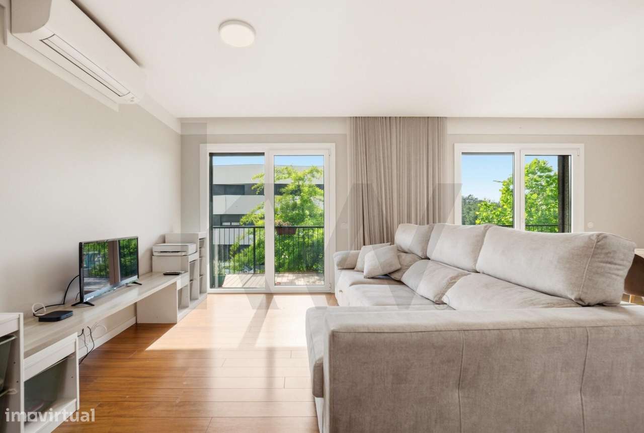 Apartamento T2 Construcao 2018 Garagem 40 M2 Condominio Fechado