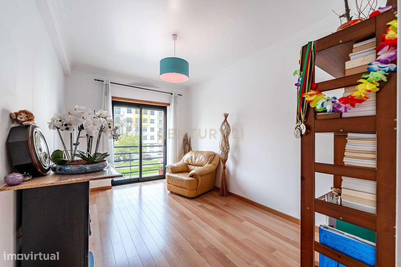 Apartamento T3 com excelente exposição solar-16