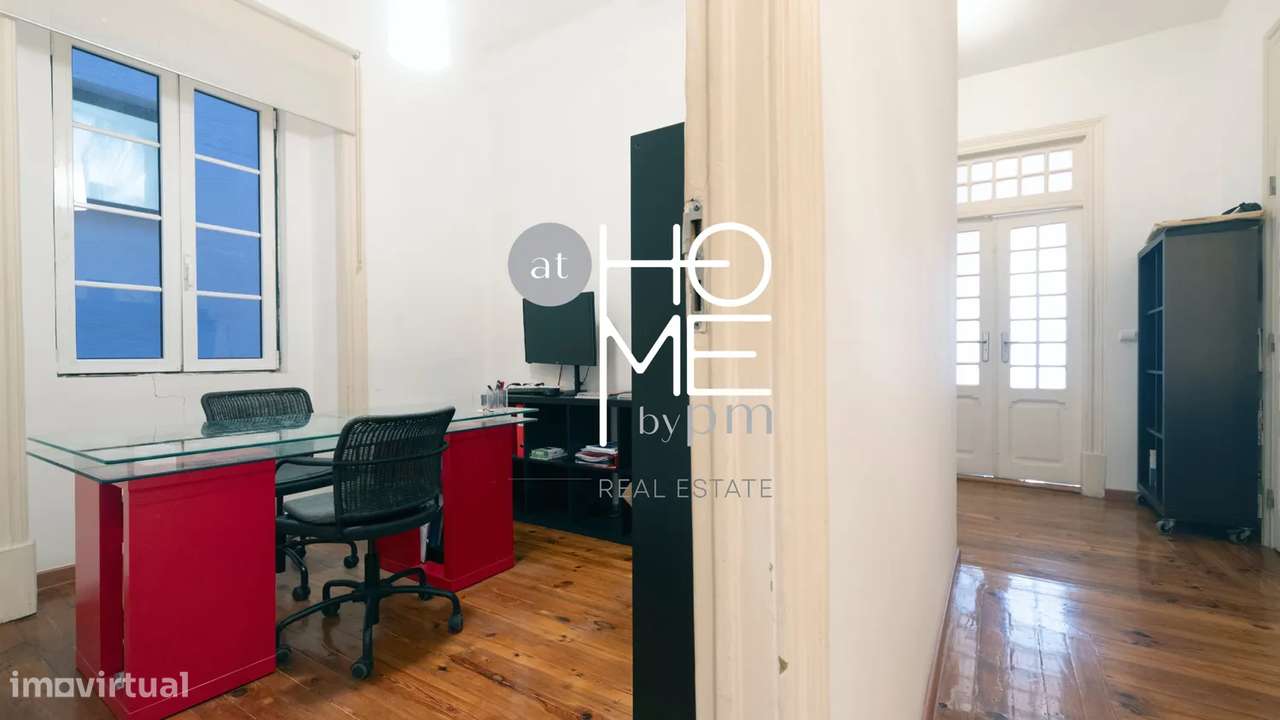 Av. Luís Bívar | T3 + 1 de charme em Lisboa-17