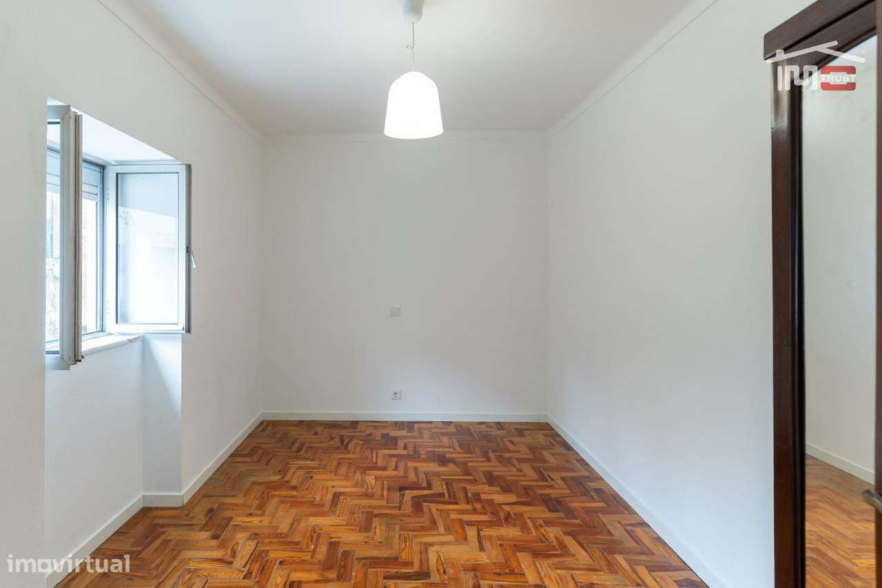 MORADIA T2 SEMI MOBILADA COMPARQUEAMENTO EM VILAR DOS PRAZERES OUREM - Grande imagem: 4/14