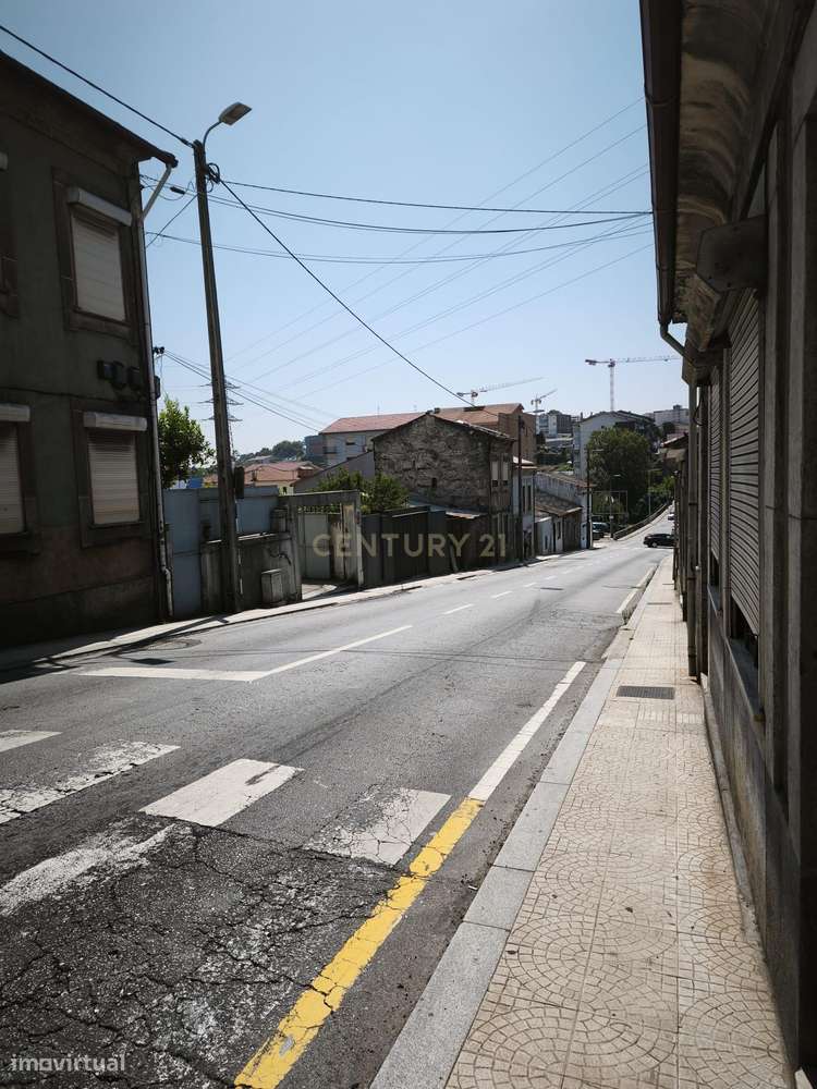 ​Terreno com Ruína em Rio Tinto – Excelente Oportunidade de Investime-3