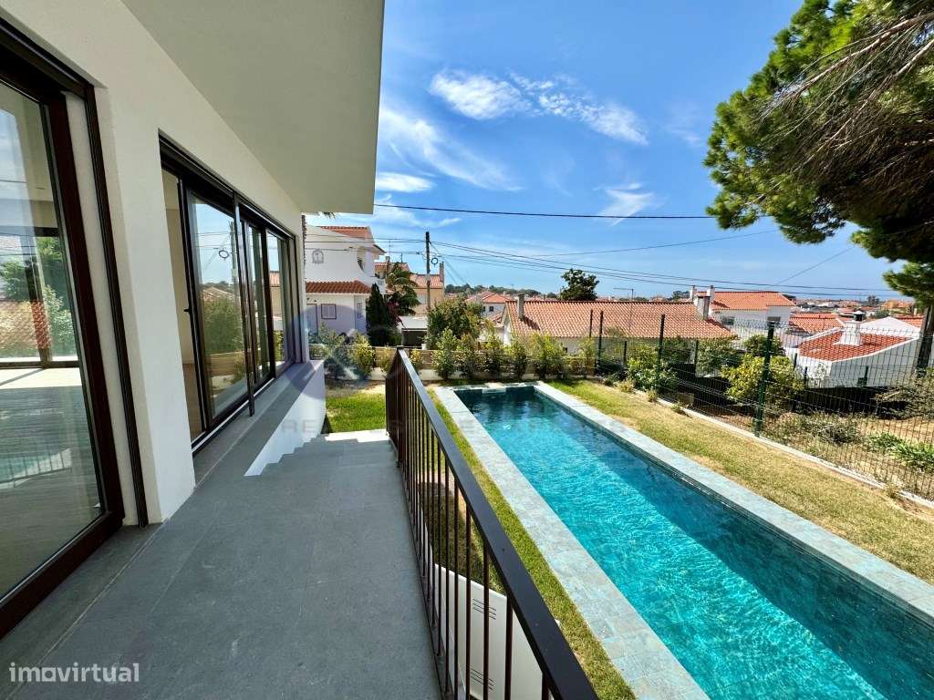 Moradia T3, nova a estrear, situada em Murches.-15