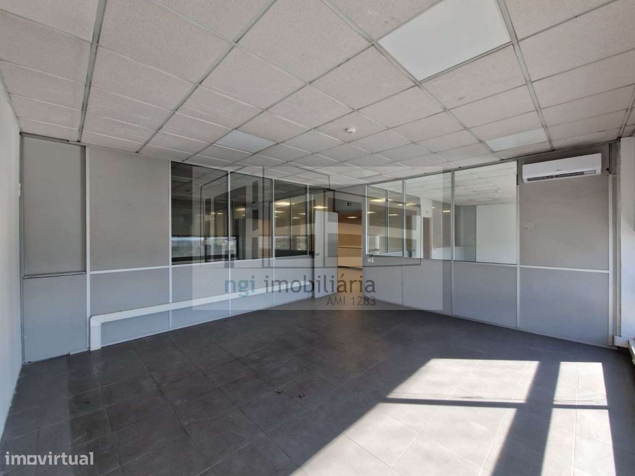 Escritório Santa Iria da Azoia - Grande imagem: 4/18