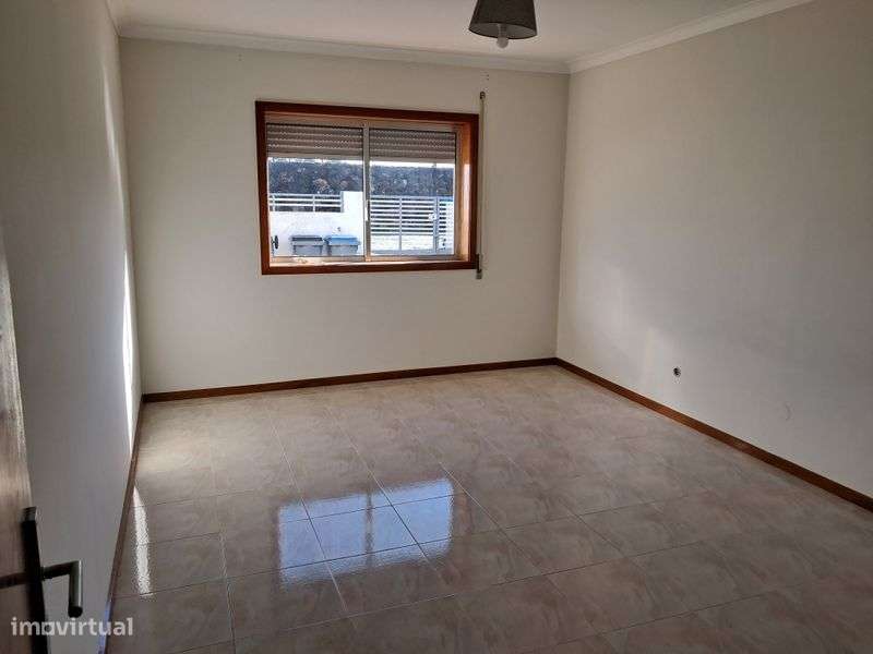 Arrendamento Andar-moradia T3 - Grande imagem: 1/7