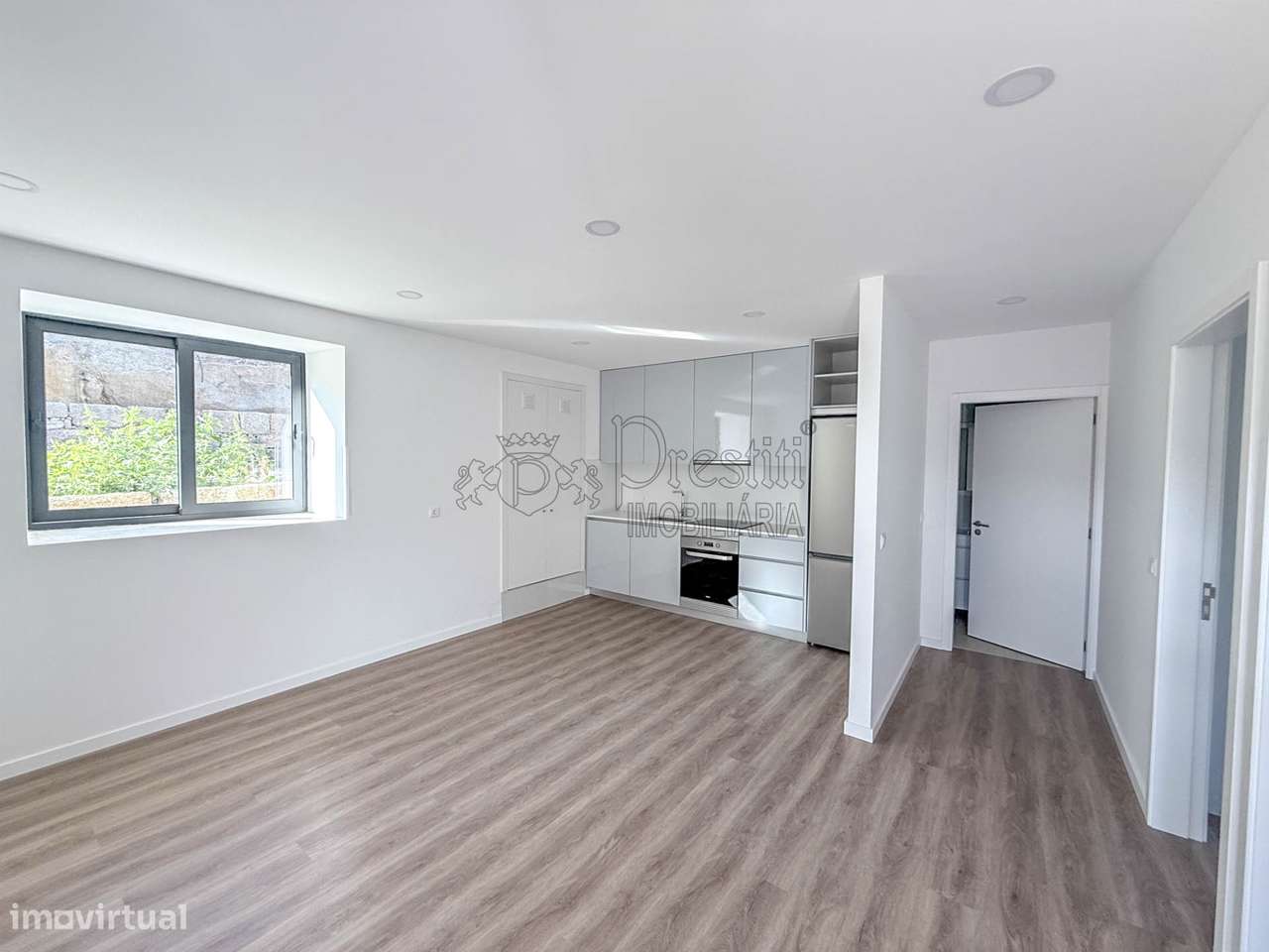 Apartamento T2 para alugar em Moreira de Cónegos - Grande imagem: 2/8