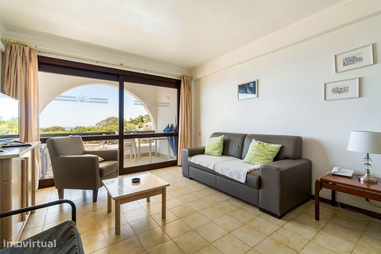 Elevado Potencial: último piso com vista mar, a 200 m da praia-7
