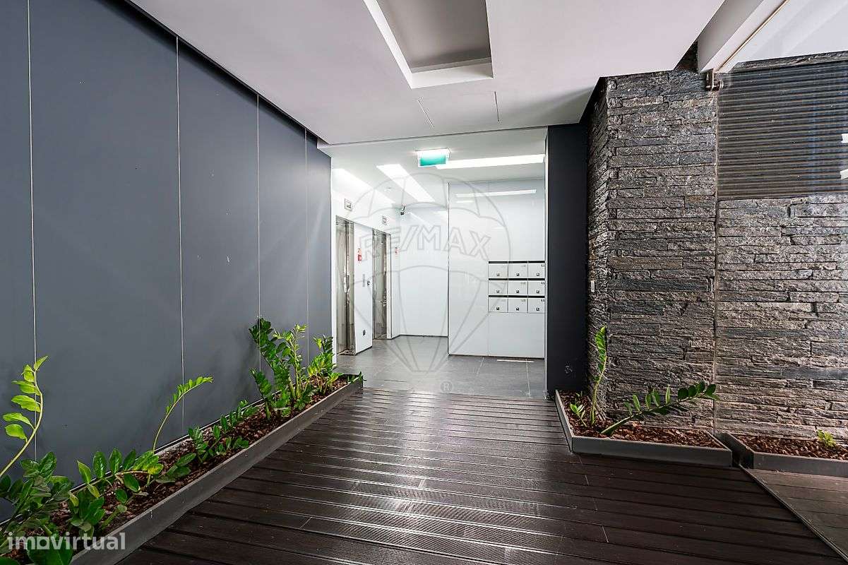 Garagem  para arrendamento - Grande imagem: 4/8