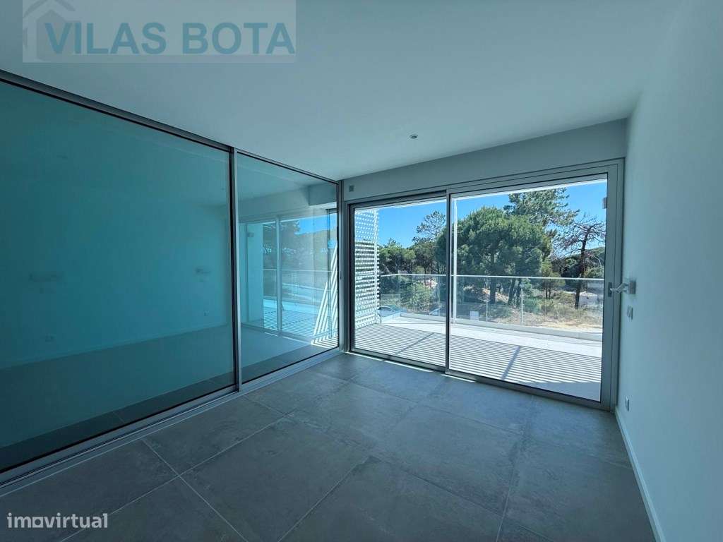 Moradia Luxuosa Moderna no Triângulo Dourado-18