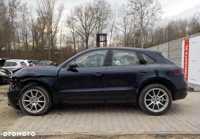 Porsche Macan - 16