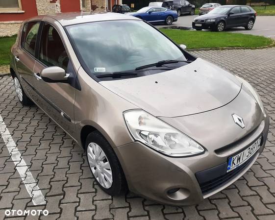 Renault Clio 1.2 16V Authentique - 3