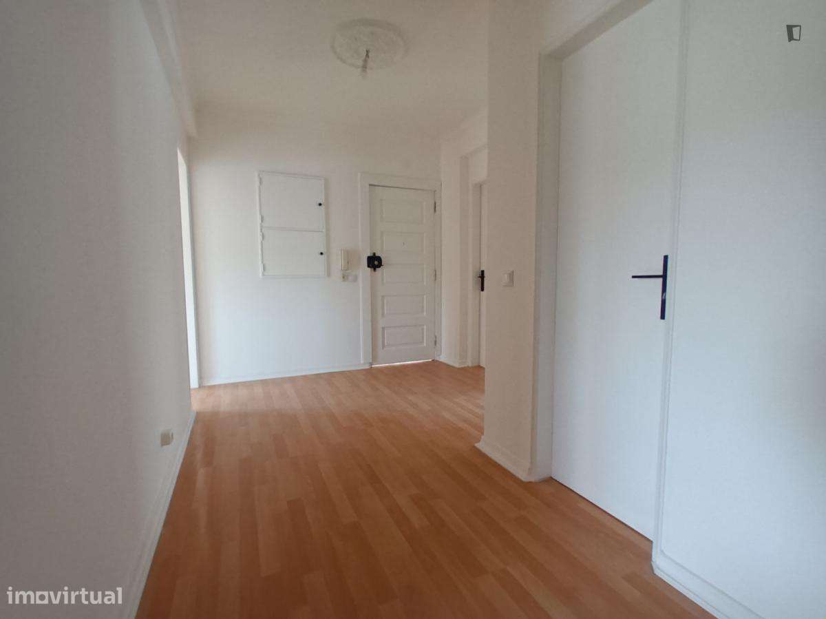 Quarto - localizado em Lisbon - Grande imagem: 2/6