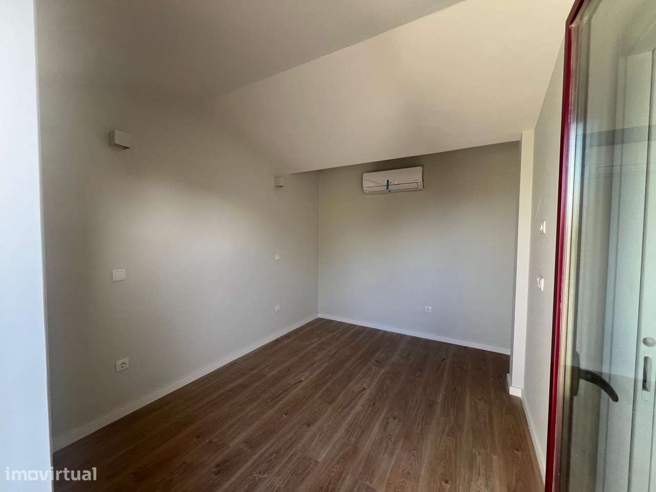 T1 Novo Vista Mar, Último Piso com Solário, Matosinhos Sul, com 48 m²-12