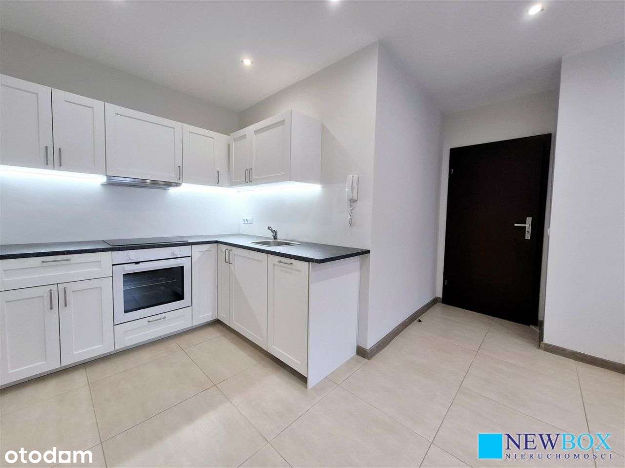 Dwa pokoje, I piętro, od zaraz, Centrum-1