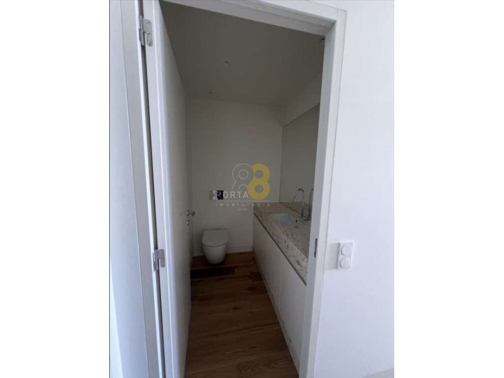 Apartamento T2 com vistas de rio e mar inalteráveis-17
