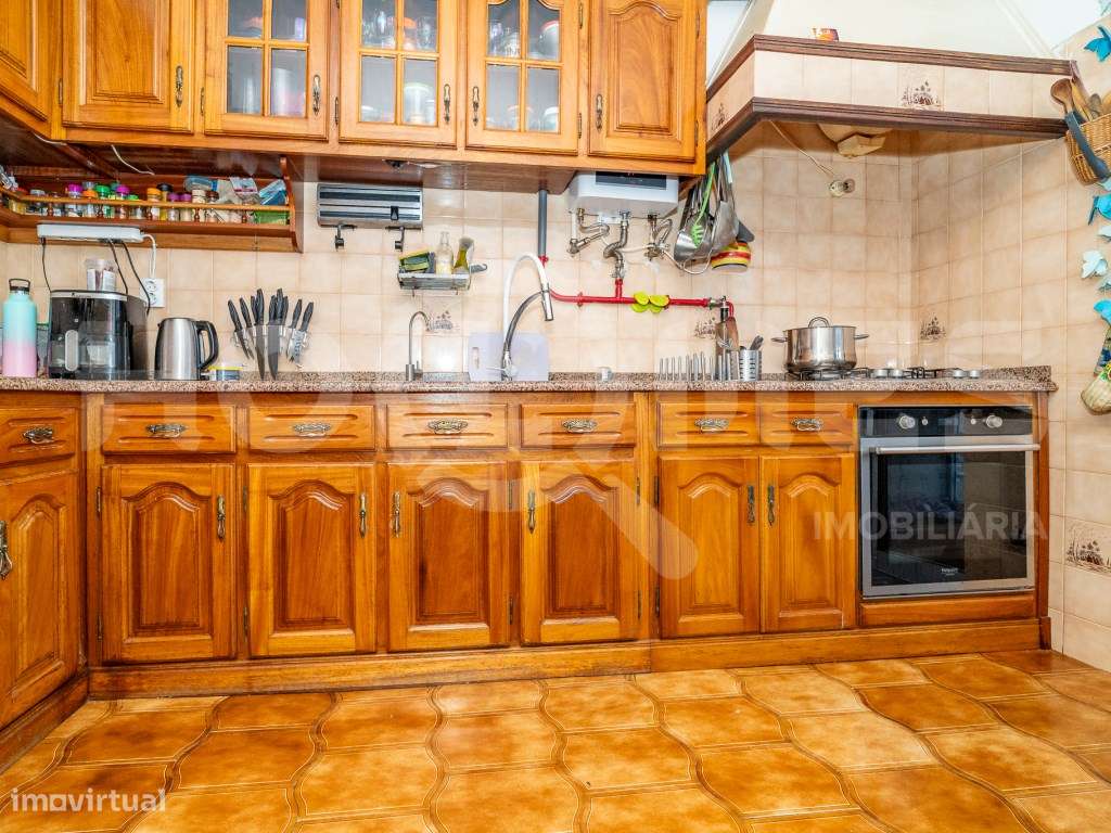 Apartamento T3 | Garagem | Arrumos | Centro Histórico-18