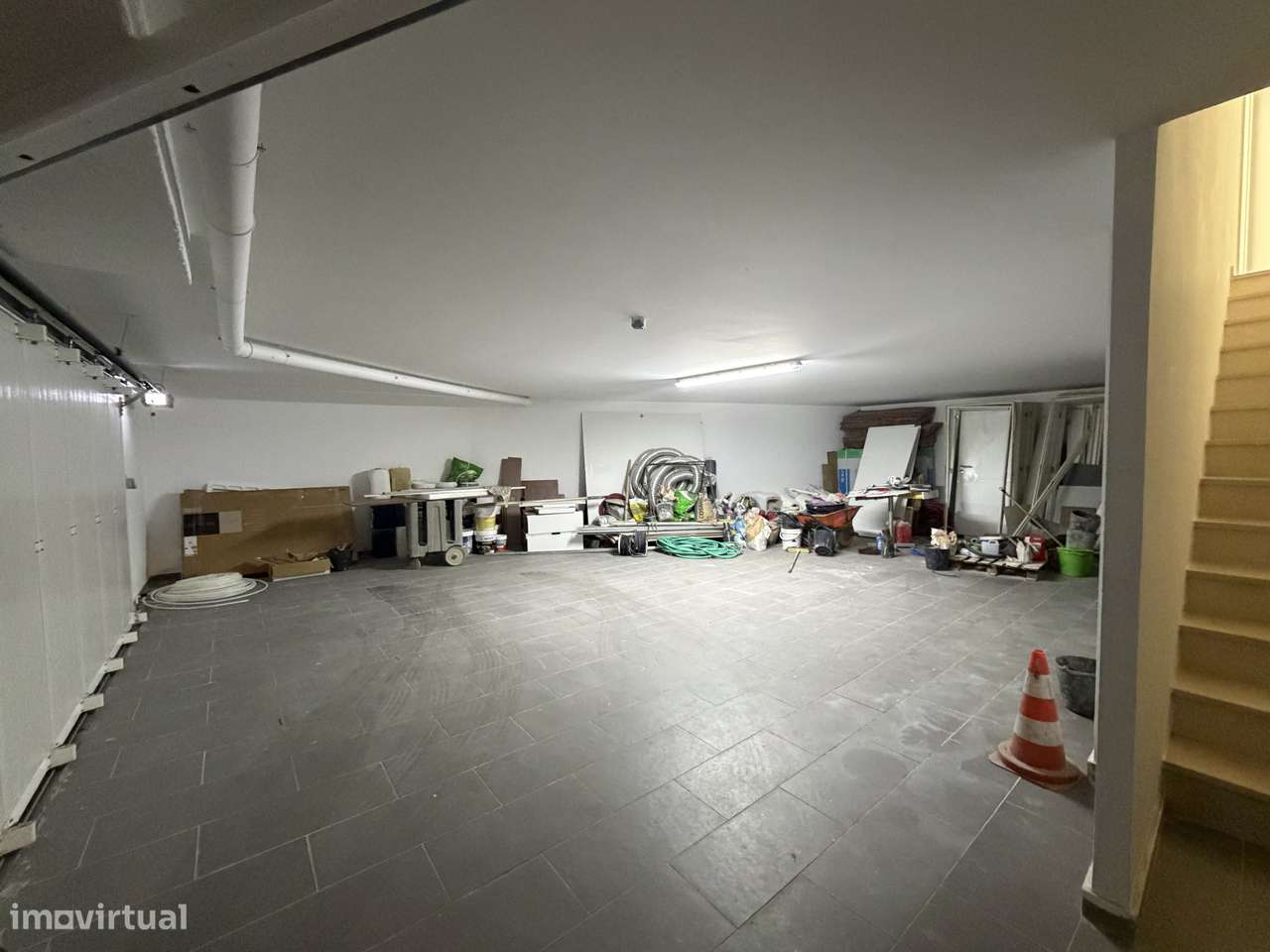 Moradia T4 NOVA com box e piscina-41