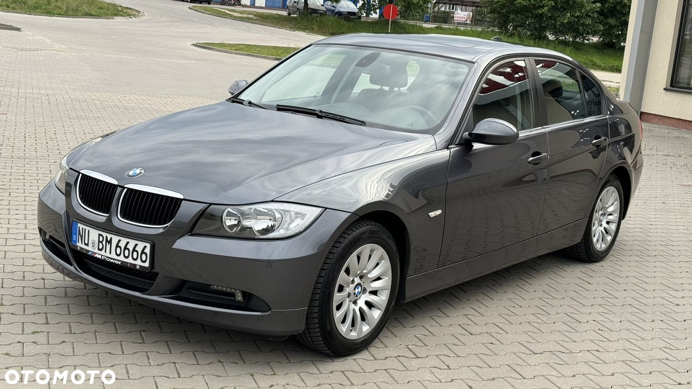 BMW Seria 3 318i - 1