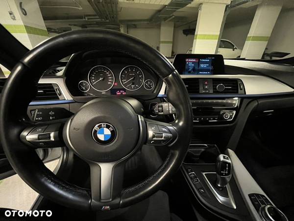 BMW Seria 3 318i M Sport - 10