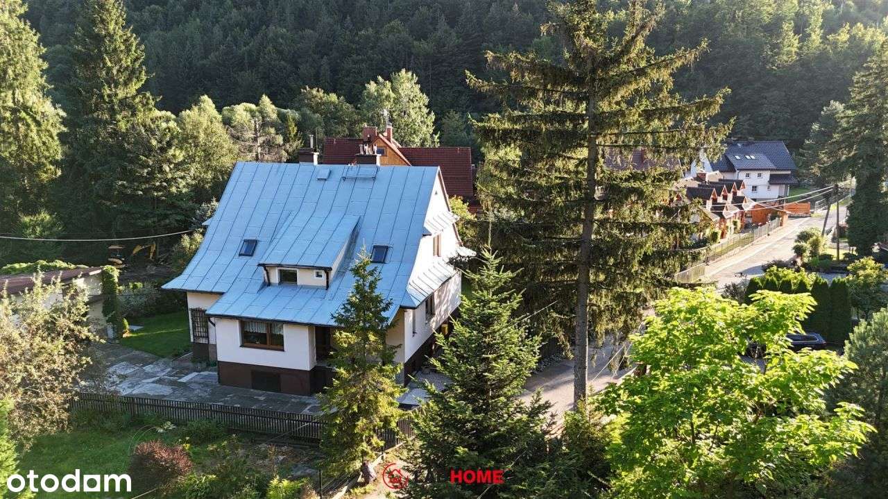 Baśniowy dom pośród granatowych gór-17