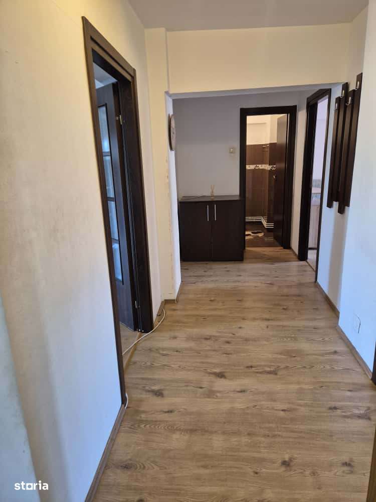 Apartament 3 camere Centrul -Civic,3 balcoane,liber,155000 Euro - Imagine principală: 4/11