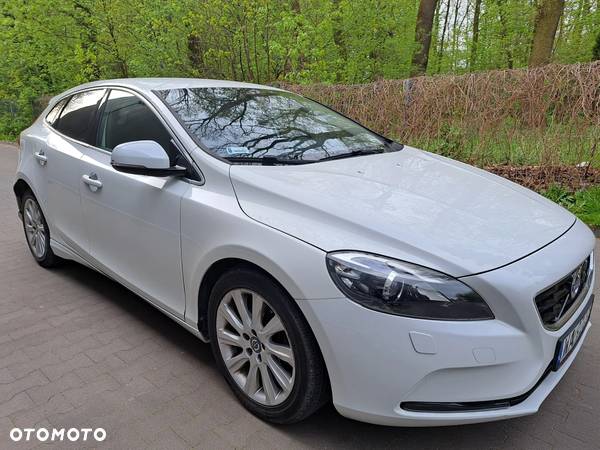 Volvo V40 D2 Summum - 1