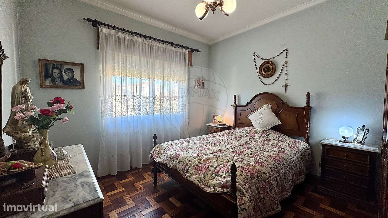 Moradia T4 para venda-25