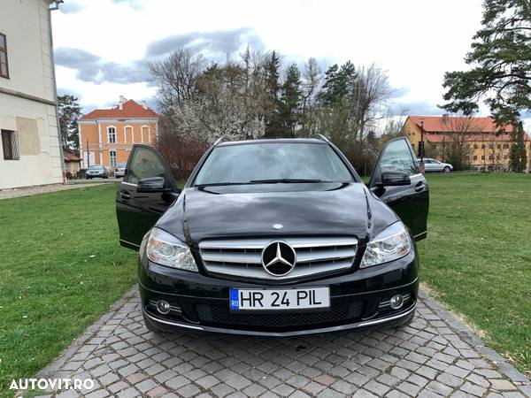 Mercedes-Benz C - 9