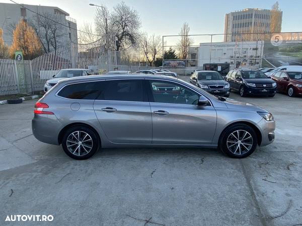 Peugeot 308 1.2 L PureTech Turbo Allure - 11