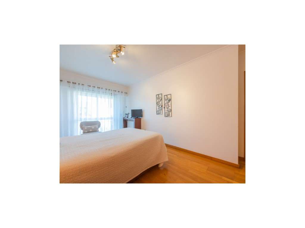 Excelente Apartamento T3 com 2 Lugares de estacionamento em Campina...-28