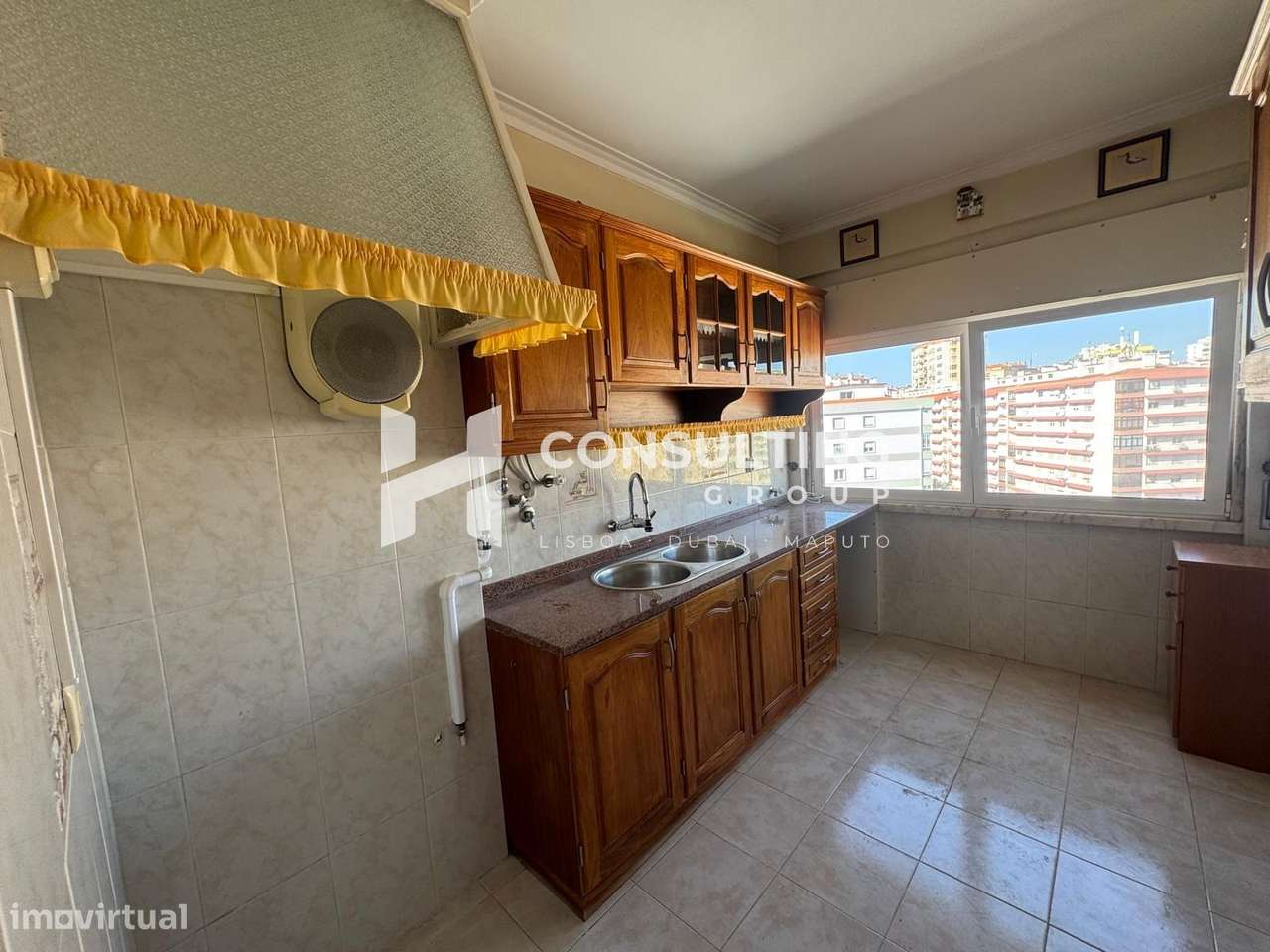 Apartamento T2 Venda em Mina de Água,Amadora-11