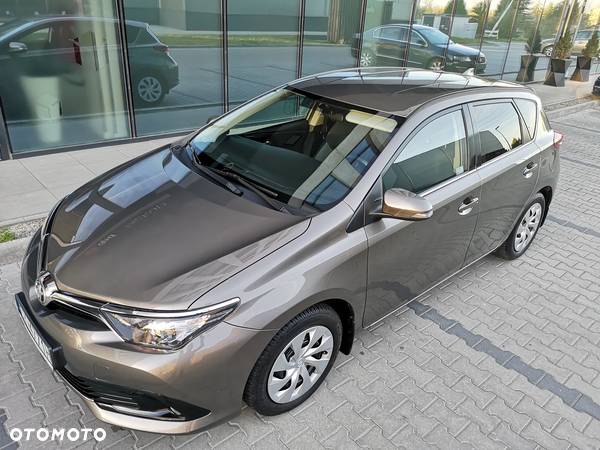 Toyota Auris 1.6 Premium - 2