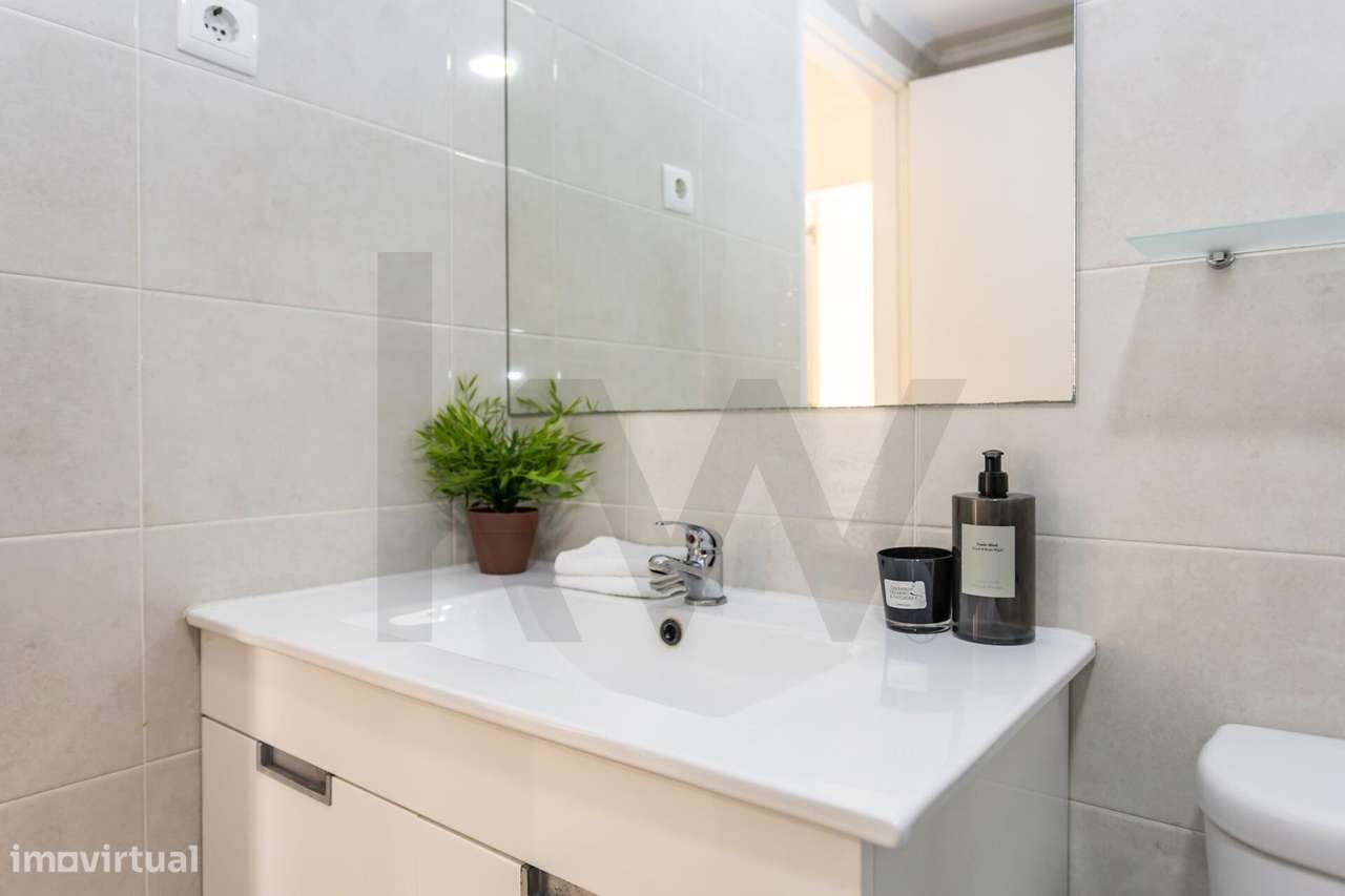 Apartamento T2 na Rua da Liberdade em Almada-23
