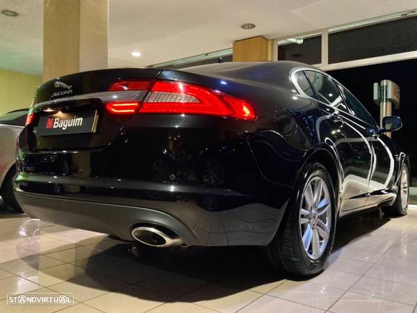 Jaguar XF 2.2 D Premium Luxury - 21