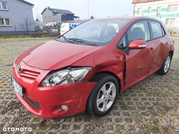 Toyota Auris 1.33 Dual-VVT-i - 1