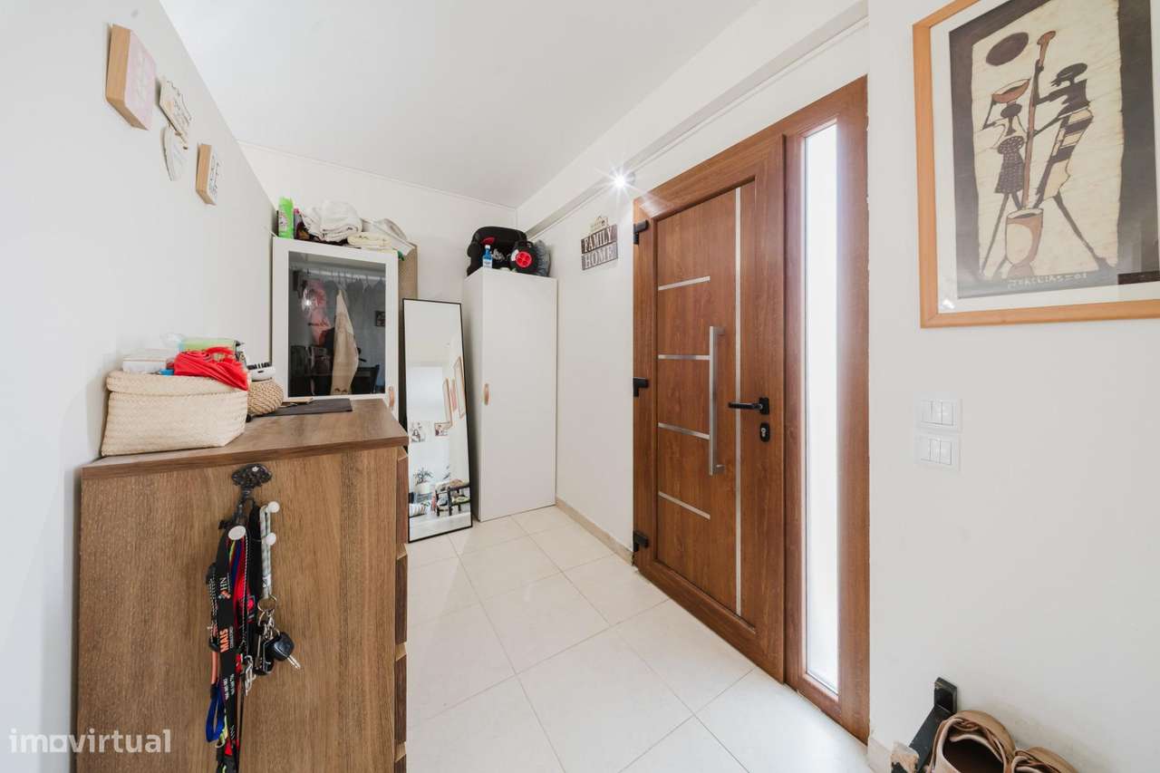 Moradia Independente em Caneças, Odivelas - T3+5-24