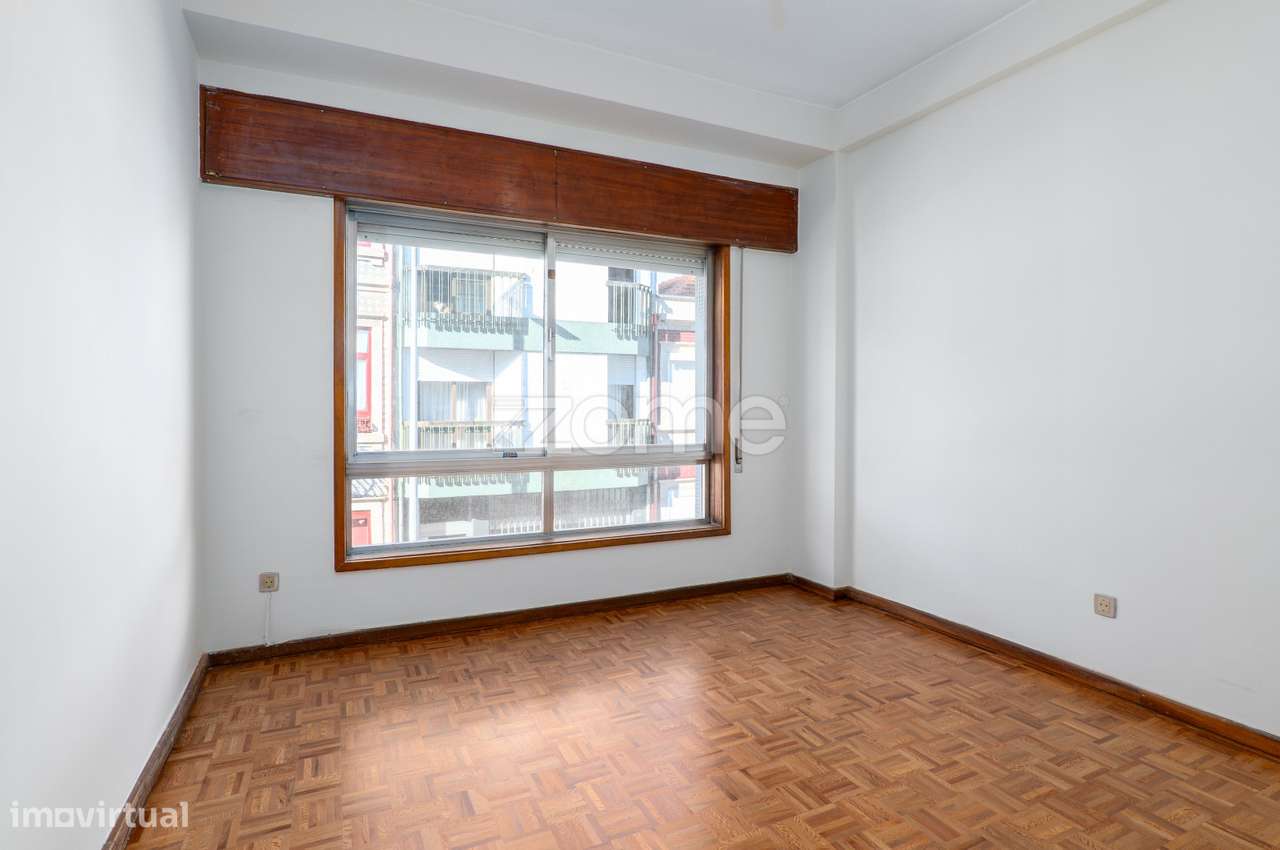 Apartamento T3+1 com Terraço 35m² – Ideal para Família ou Investime...-11