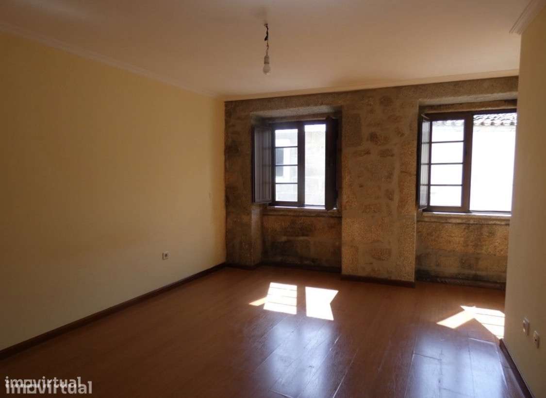 Apartamento 3 Assoalhadas Centro do Fundão 1 Andar-7