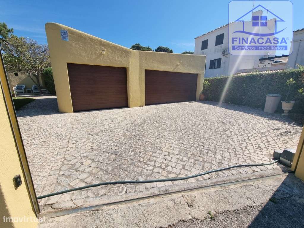 Moradia V3 toda térrea isolada com piscina,jardim e garagem - Vilam... - Grande imagem: 3/54
