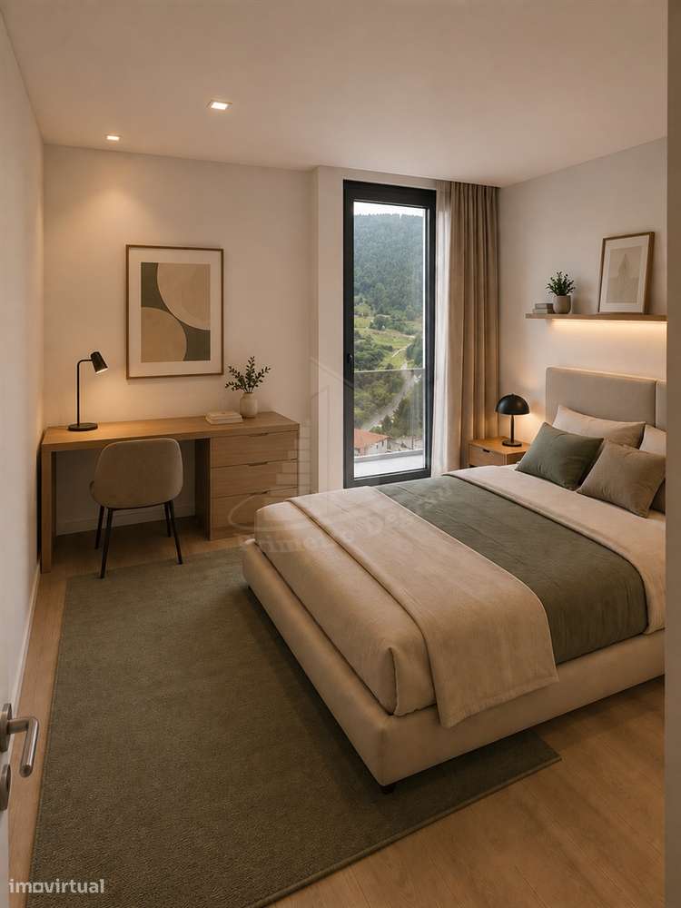 Viva Acima de Tudo: Moradia T3 com Magnífico Terraço Panorâmico-7