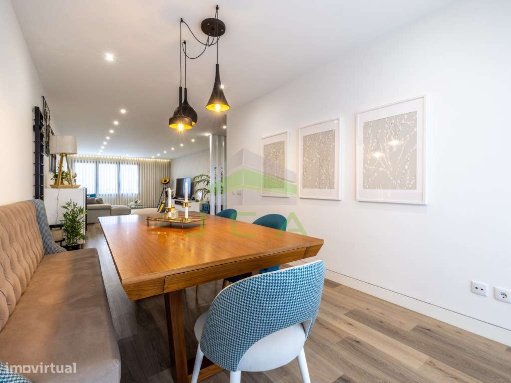 Apartamento T4 com terraço e piscina-11