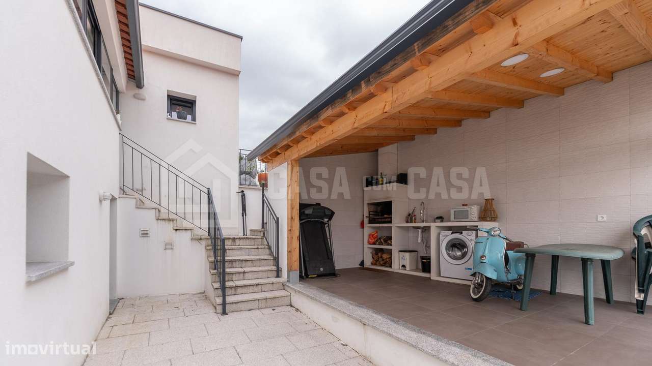 Moradia Isolada V2+1 em Cabanões-13