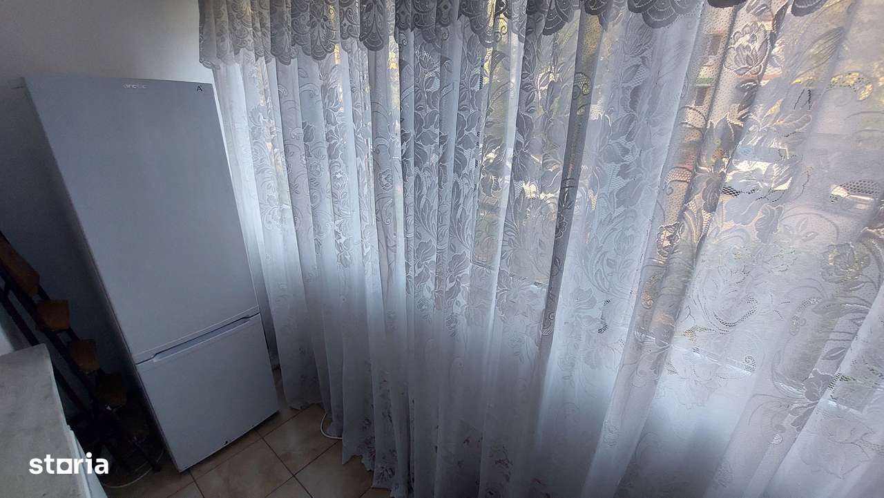 Garsoniera Mioveni, POSTA , parter cu Balcon , Mobilata si Utilata,-4