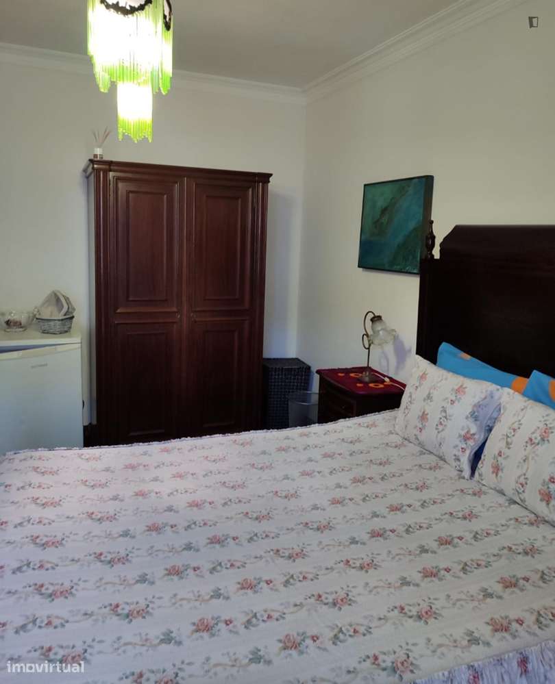 Quarto - localizado em Custóias Porto - Grande imagem: 2/26