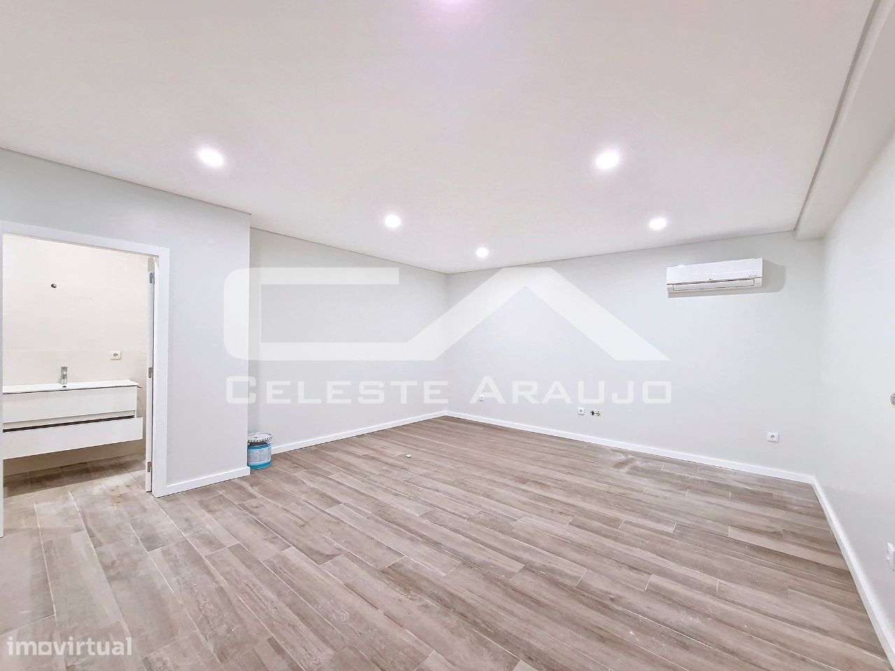 Moradia T3+1 Nova em Espinho-43